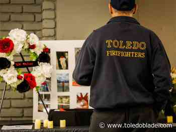 Toledo firefighters union holds 'wake' for one year without a contract