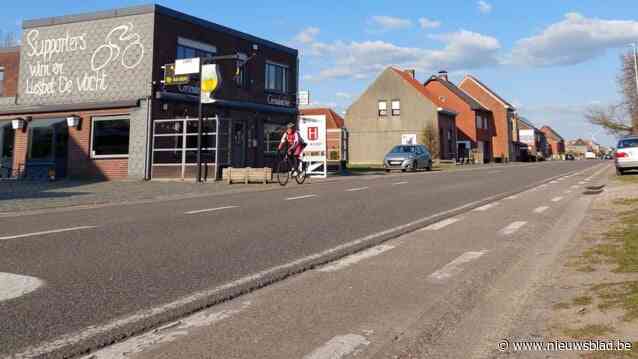 “Dat moordstrookje moet hier dringend weg”: Arendonk misnoegd om nieuw uitstel voor veilige fietspaden naar Oud-Turnhout en Retie