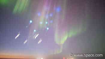 NASA launches rockets into auroras, creating breathtaking lights in Alaskan skies (photos)