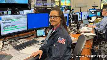 Mission Control 'members only': NASA flight directors don new jacket