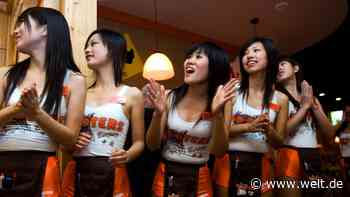 Hühnerflügel und viel nackte Haut – Frivole Fast-Food-Kette stellt Insolvenzantrag