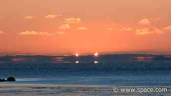 Rare 'double sunrise' captured in Canada by intrepid solar eclipse chasers (photos)