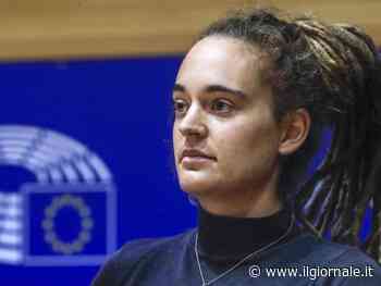 Le Pen condannata, ci mancava Carola Rackete: ecco l'ultima sparata