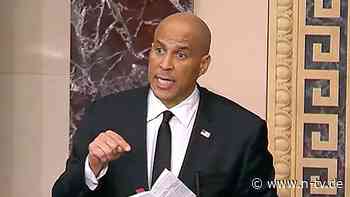 Seit 18 Stunden am Pult: US-Senator polemisiert in Endlos-Rede gegen Trump