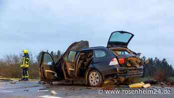 Schwerer Unfall und Luftrettung bei Wonneberg – BMW und Mototorrad brennen völlig aus