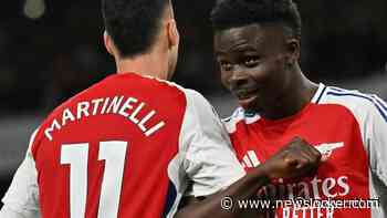 Invaller Saka scoort bij rentree voor winnend Arsenal