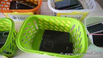 School cell phone ban proposal passes first committee in Tallahassee