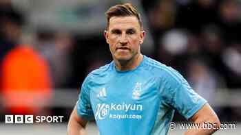 Wood 'improving' but remains a doubt for Man Utd