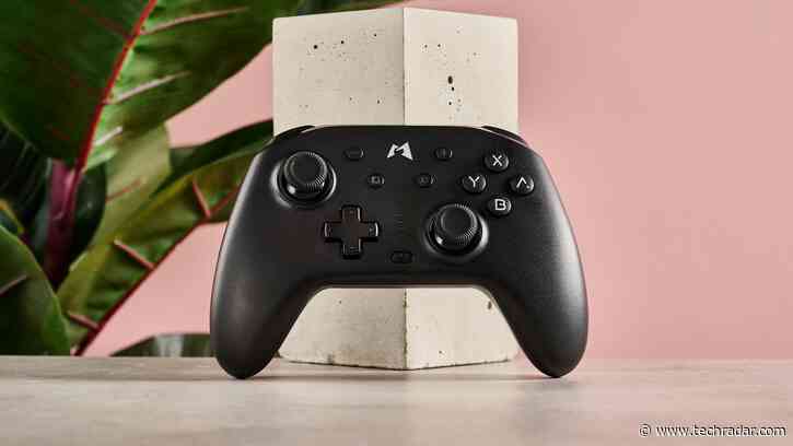 The Mobapad N1 HD feels great and works well with multiple platforms – I just wish it had analog triggers