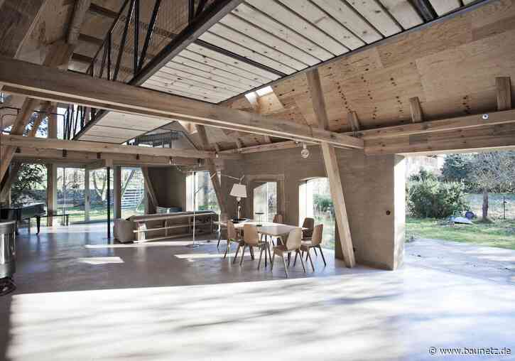 Großzügige Räume - Wohnhausumbau von Peter Grundmann in der Uckermark