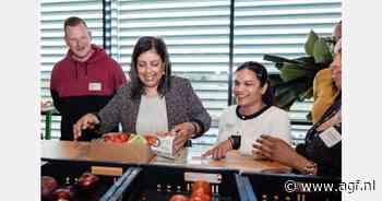 Staatssecretaris Paul bezoekt Bakker Barendrecht voor Stichting Lezen en Schrijven