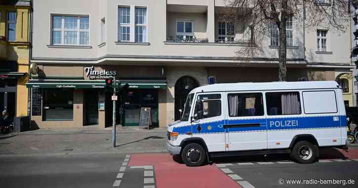 Hunderte Polizisten bei Razzia wegen Glücksspiels in Berlin