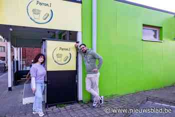 “Van marshmallows naar frietjes”: Sammy (26) en Selena (22) openen frituur aan station Lede