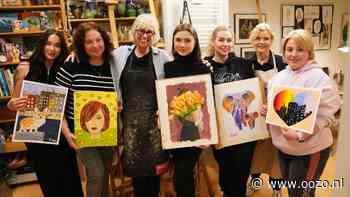 Oekraïners van Landsmeer volgden een tekencursus bij Lenie van Reem