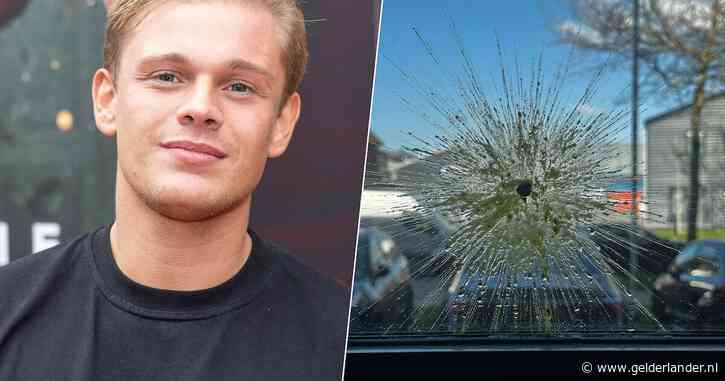 YouTuber schiet tientallen paintballkogels af op Dennis Schouten: ‘Ik dacht eerst aan een liquidatie’