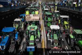 Bestuurder die boerenbetoging omzeilt via pechstrook ontsnapt “hoogst uitzonderlijk” aan rijverbod en boete