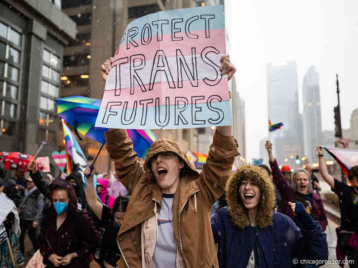 Thousands of transgender Chicagoans, allies rally for trans rights