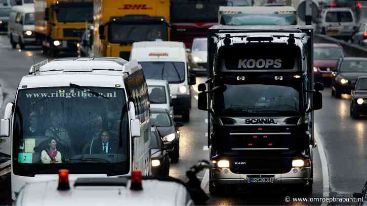 Meerdere voertuigen botsen op A58, forse vertraging bij begin avondspits