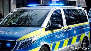 Wilde Verfolgungsjagd: Mann attackiert Autofahrer mit Messer durchs Dachfenster