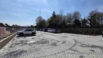 Lokaal bestuur opent eerste deel centrumparking achter gemeentehuis: “Al 56 plaatsen beschikbaar”