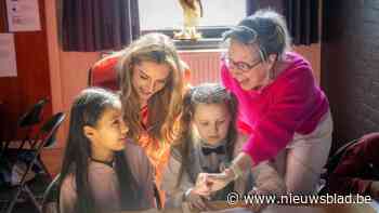 LeOnhuis helpt kwetsbare kinderen met hun huiswerk in Genk: “Om hen sterker in hun schoenen te laten staan”