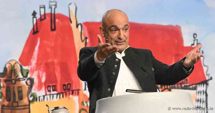 Kabarettist Asül spottet über Söder, Aiwanger und die «MiKo»