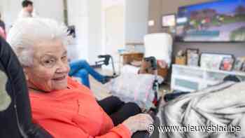 “Deze ochtend belde hij nog om me een gelukkige verjaardag te wensen”: wij keken naar de koers bij de jarige bomma (99) van Tim Wellens