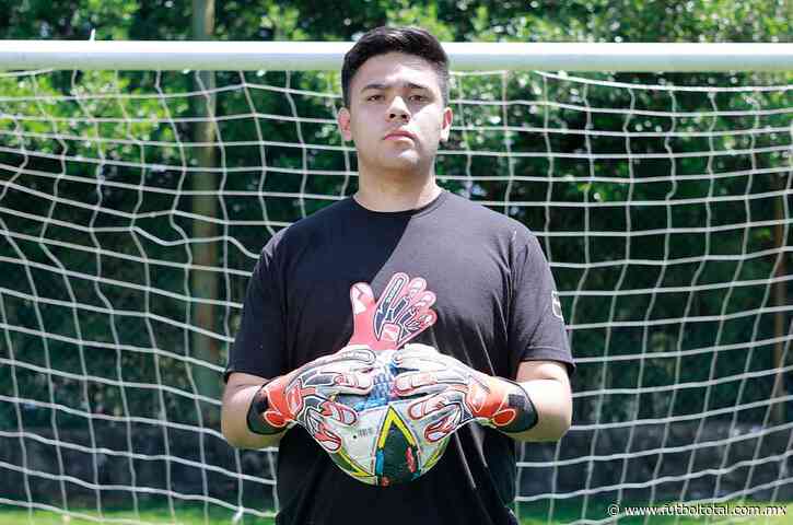 De TikTok a la cancha; KM de la Rosa entrena a la nueva generación de porteros
