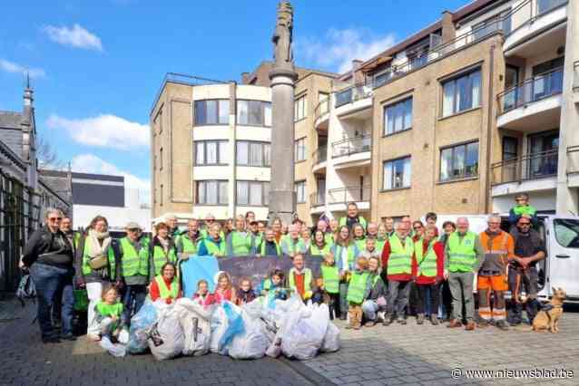 Vrijwilligers halen samen 240 kilogram zwerfafval op