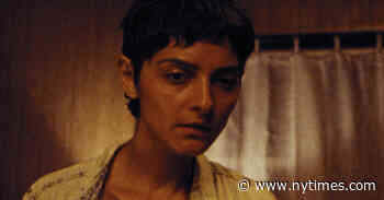 ‘Gazer’ Review: Peering Out From a Lonely Place