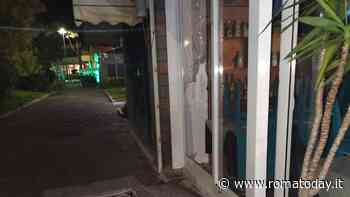 Ladri armati di ascia irrompono nel ristorante: "È la terza volta dall'inizio dell'anno". A Colli Aniene è allarme furti