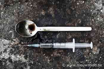 Hardleerse heroïnedealer krijgt veertig maanden cel: “Verslaving blijft als kanker in hem zitten”