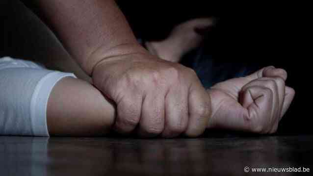 Slachtoffer van verkrachting neemt het woord tijdens proces: “Ik wil een boodschap uitbrengen in naam van alle vrouwen: neen is neen”