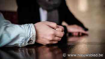 Ex-politieman misbruikt transman en zoekt ook klanten om tegen betaling seks te hebben met het slachtoffer