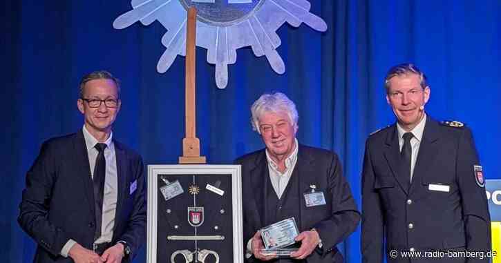 Rolf Zuckowski neuer Ehrenkommissar der Hamburger Polizei