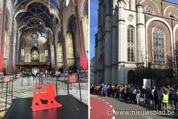 LIVE. Lange wachtrij aan Sint-Annakerk in Gent: veel volk opgedaagd voor laatste blik op kerk, voor Delhaize ze verbouwt
