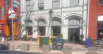 Signs come down as Watford High Street restaurant closes