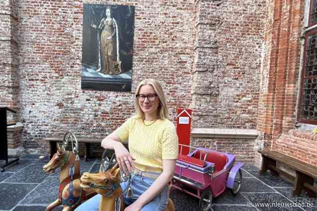 Melanie (31) is eerste vrouwelijke plaatsmeester van Paasfoor: “Ik probeer iedereen gelukkig te maken”