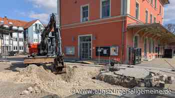 Am Bahnhof in Landsberg wird ein Toilettengebäude errichtet