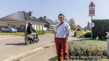 Weghalen bloembakken oogst kritiek: “Bevel is nu weer helemaal van Koning Auto”