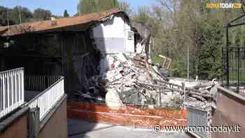 Palazzina esplosa a Monteverde, il timore di chi vive sopra le macerie: "Se non agiscono in fretta crolla tutto"