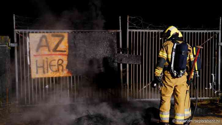 Waarom leveren azc's zulke verhitte discussies op? Deze hoogleraar weet het