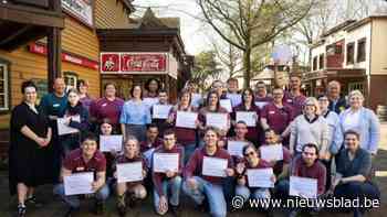 Kersverse attractiemedewerkers Bobbejaanland ontvangen getuigschrift: “Veel bijgeleerd over veiligheid”