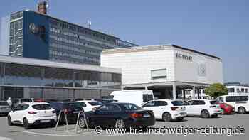 Anrufer droht: Er könnte eine Bombe in Salzgitters Rathaus zünden