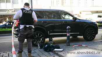 Frau ausgetrickst und bestohlen – Polizei schießt auf Hamburger Auto