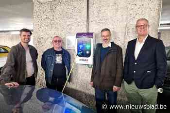 Indigo lanceert Night Charge: “Auto laden en daardoor gratis parkeren”