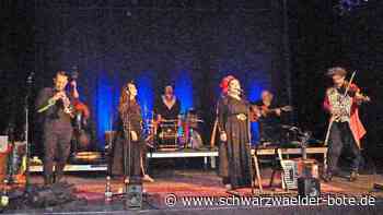 Festspielhaus Simmersfeld: Dikanda lässt die Bühne leben und beben