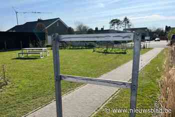 Vandalen vernielen infobord aan groenzone in Torhout