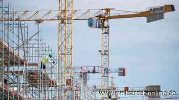 Defensive Aktien: DAX im Sinkflug: Warum Immobilienaktien jetzt durch die Decke gehen!