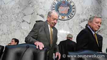 Senators introduce bipartisan bill for Congress to oversee tariffs